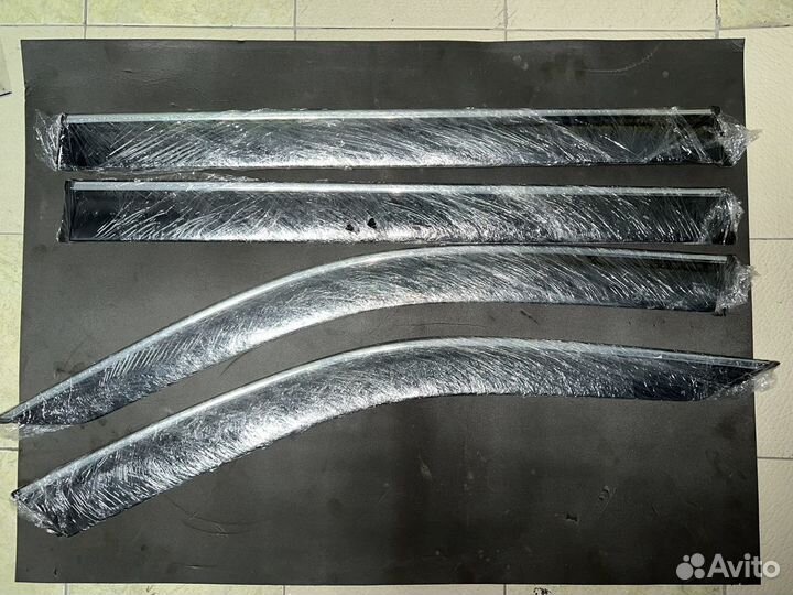 Комплект дефлекторов боковых окон на GL GLS X166