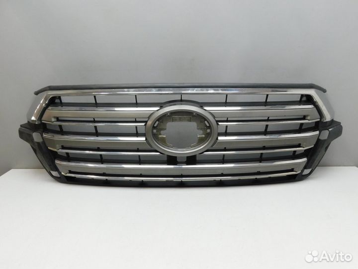 Решетка радиатора Land Cruiser (200) (96022)