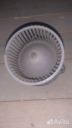 Моторчик вентилятора на Кия Церато 1,Kia Cerato 1