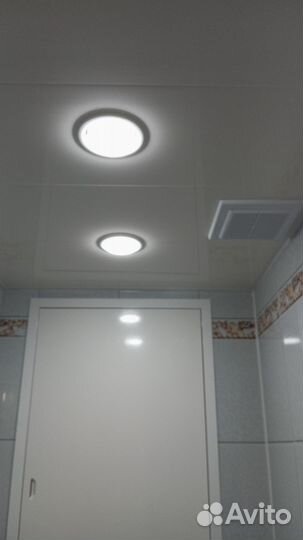 Обшивка ванной пластиком