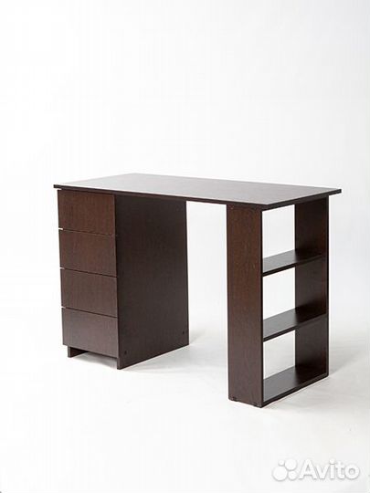 Письменный стол