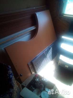 Оконные рамы.стол комп.,тв бу