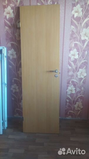 Двери б/у в хорошем состоянии на туалет и ванную