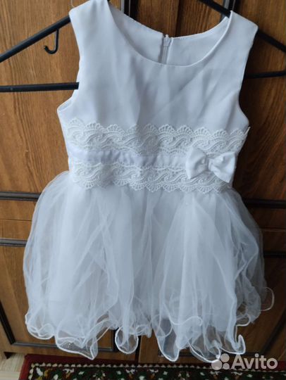 Платье для девочки на 3-4 года