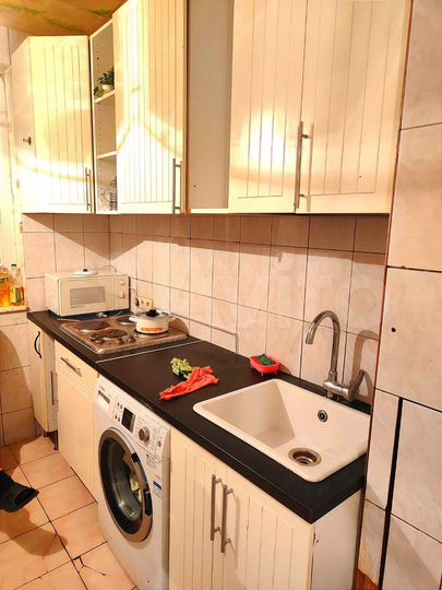 Комната 18 м² в 5-к., 2/16 эт.