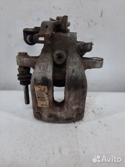 Суппорт тормозной задний правый Peugeot 308