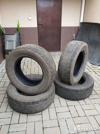 Bridgestone Blizzak DM-V1 265/65 R17 T