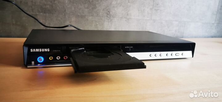 DVD плеер Samsung DVD-R150, без пультика