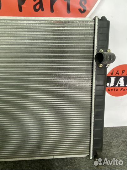 Радиатор охлаждения Infiniti EX J50
