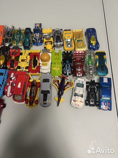 Hot wheels машинки