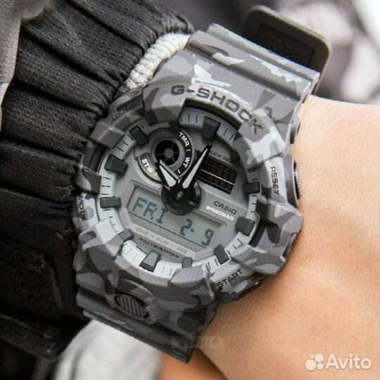 Часы Casio G-shock GA-700CM-8A (серый камуфляж)