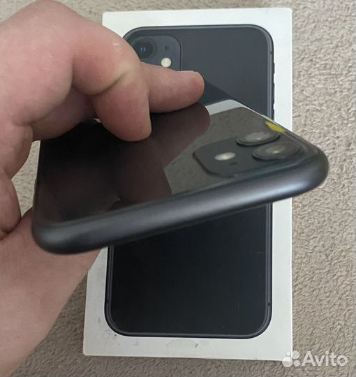 iPhone 11, 64 ГБ
