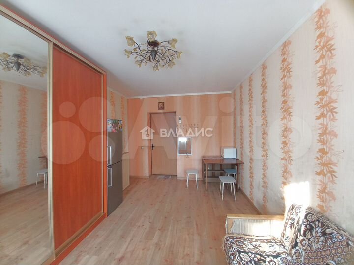 Комната 18 м² в 3-к., 2/2 эт.