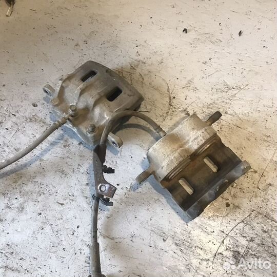 Суппорт передний Opel Antara Chevrolet Captiva