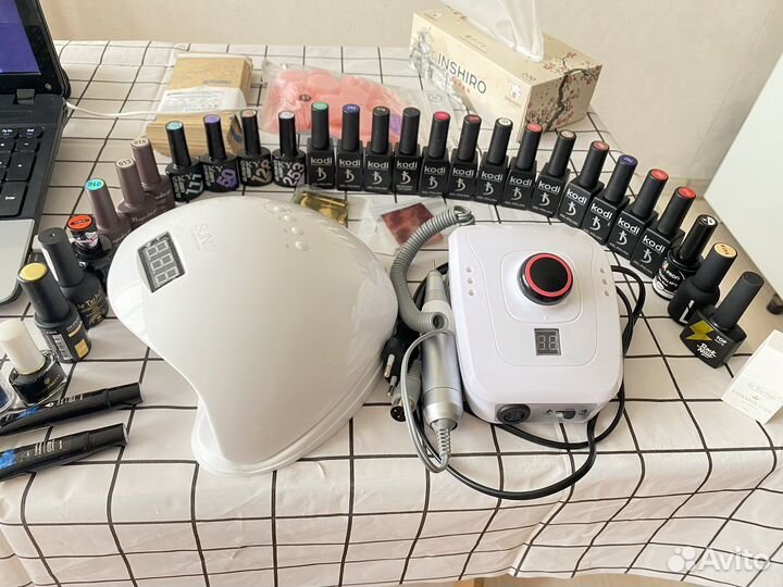 Набор для маникюра: фрезер, лампы и гель лаки