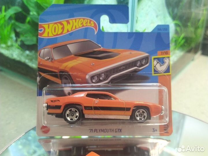 Hot wheels 1:64