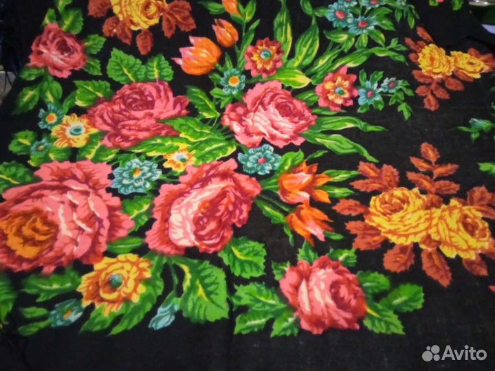 Платки женские шерстяные