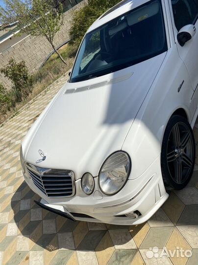 Капот на Mercedes Mercedes-Benz W211