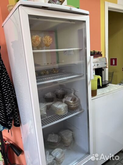Холодильник витринный