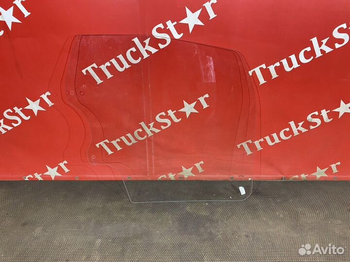 Стекло двери правой Volvo FH