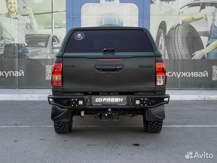 Toyota Hilux 2.8 AT, 2016, 254 334 км