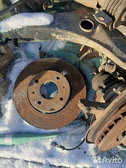 Супорта и диски на Вольво с40