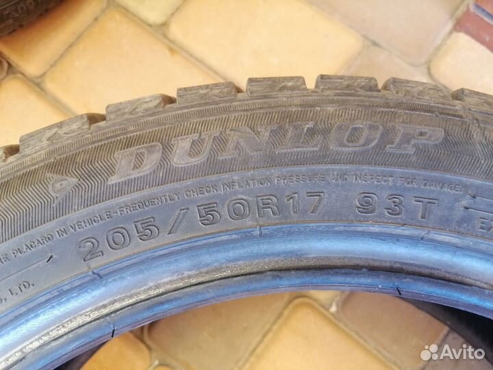 Dunlop Winter Maxx WM02 205/50 R17 93