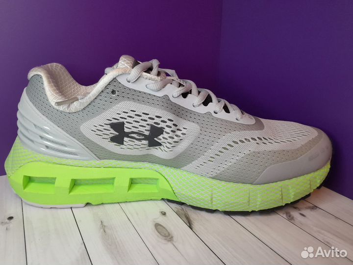 Кроссовки Under Armour Nova