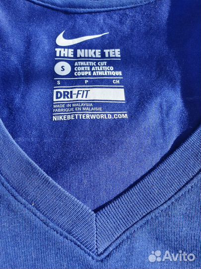 Nike top athletic cut