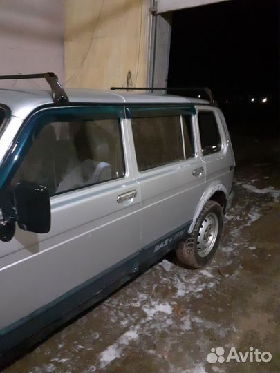 LADA 4x4 (Нива) 1.7 МТ, 2006, 170 000 км