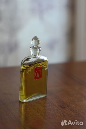 Новая Заря Красная Москва духи и одеколон винтаж