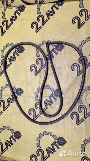 Уплотнитель проема двери передний правый Toyota