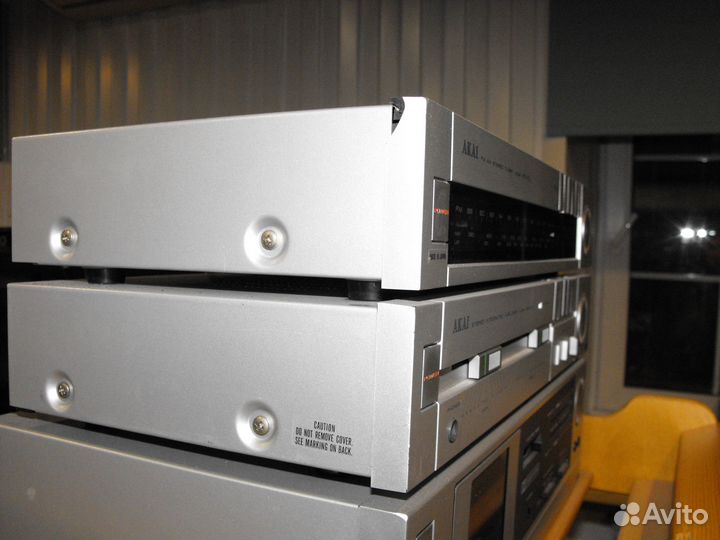 Akai усилитель,тюнер,кассетная дека,колонки