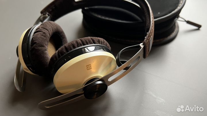 Наушники Sennheiser M2 oebt