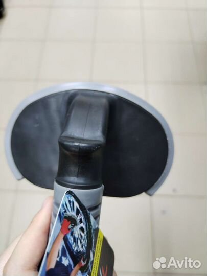 Щетка для колес автомобиля