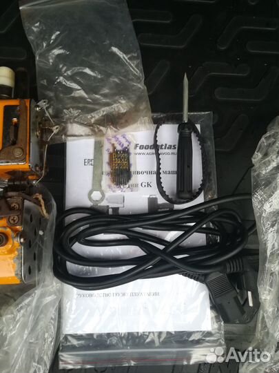 Мешкозашивочная машинка