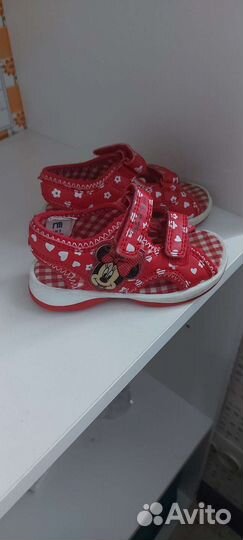Босоножки для девочки новые