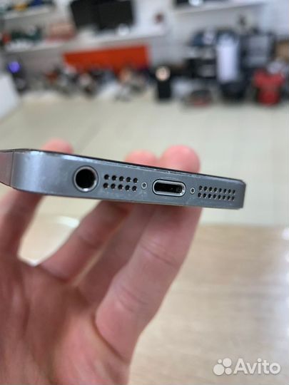 iPhone 5S, 16 ГБ