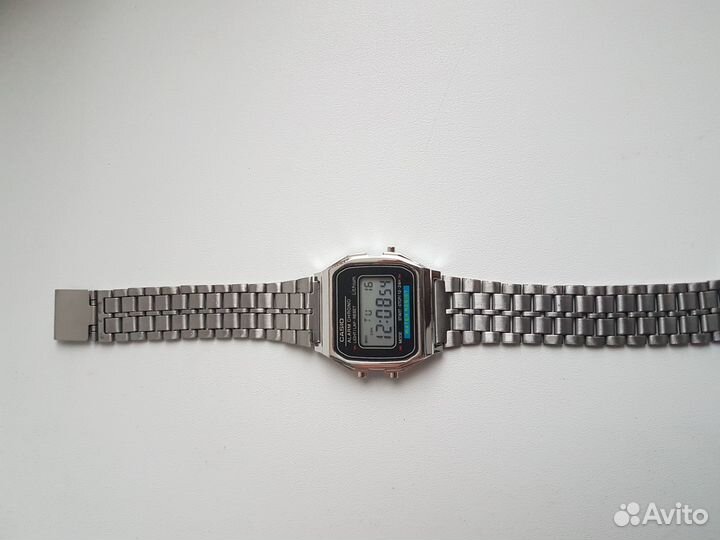 Электронные часы Casio