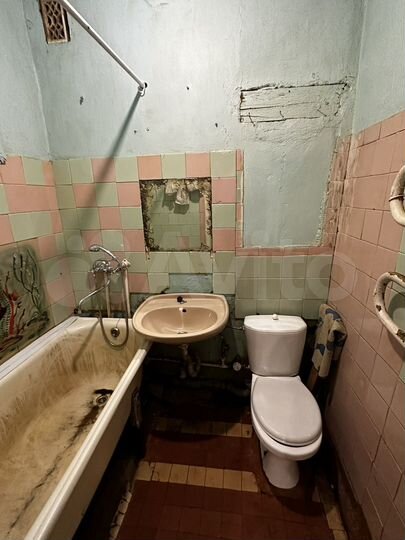 2-к. квартира, 42 м², 1/5 эт.