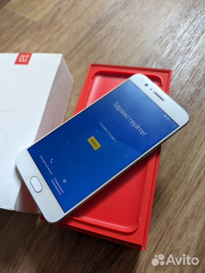 OnePlus 5, 6/64 ГБ