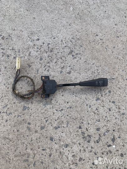 Переключатель дворников BMW 7-series E32