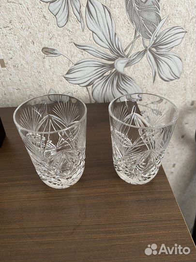 Бокалы разные, кружки, стаканы