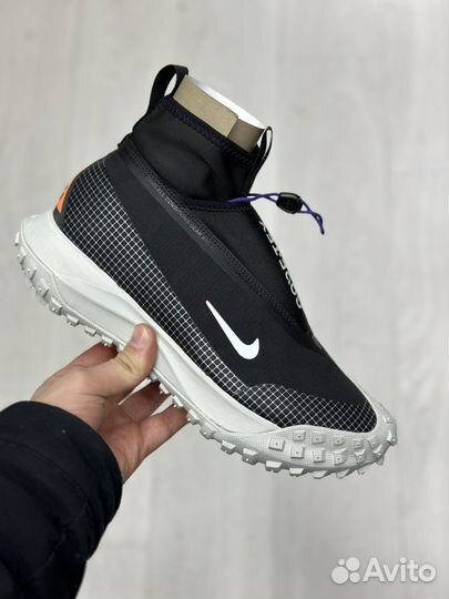 Кроссовки осенние Nike React черные белым мужские