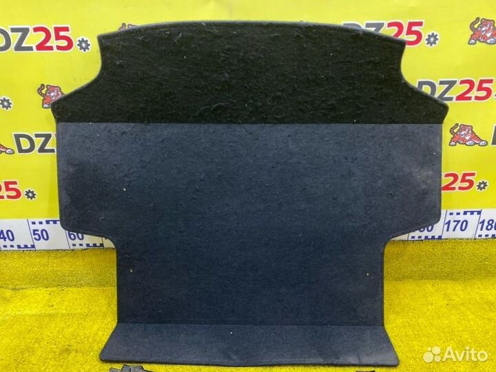 Пластик замка багажника задний Nissan Leaf AZE0 145326