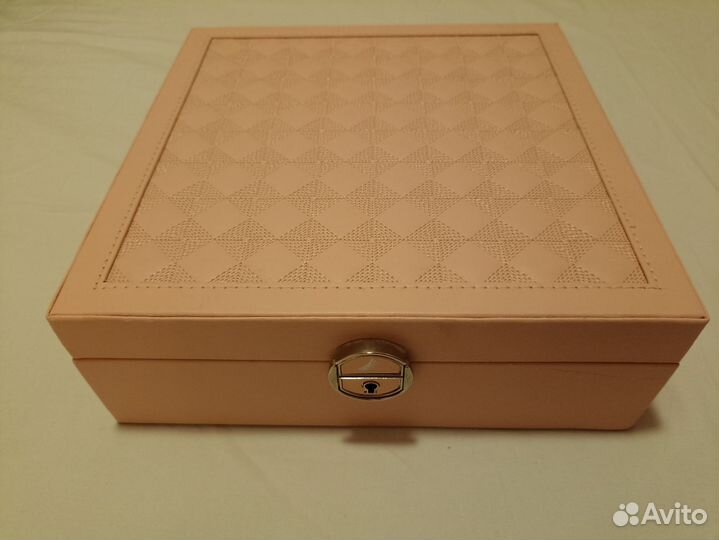 Шкатулка для украшений