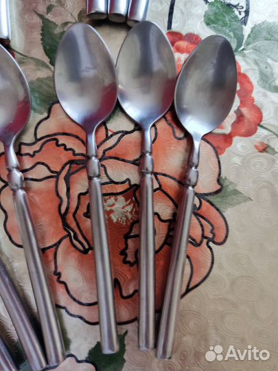 Ложки чайные и столовые, вилки