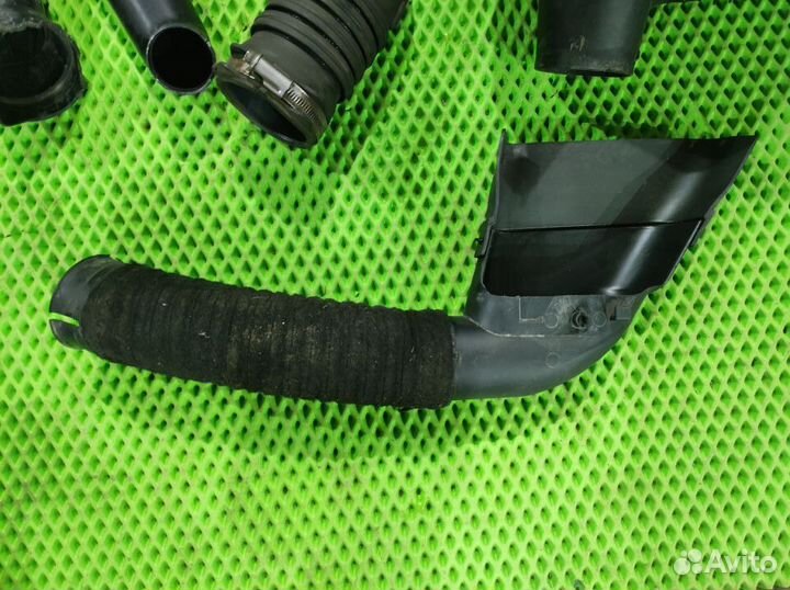 Корпус воздушного фильтра Renault Megane II