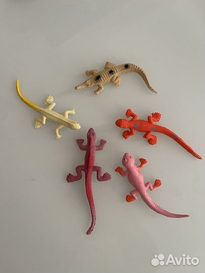 Коллекционные игрушки киндер 2009-2023 года