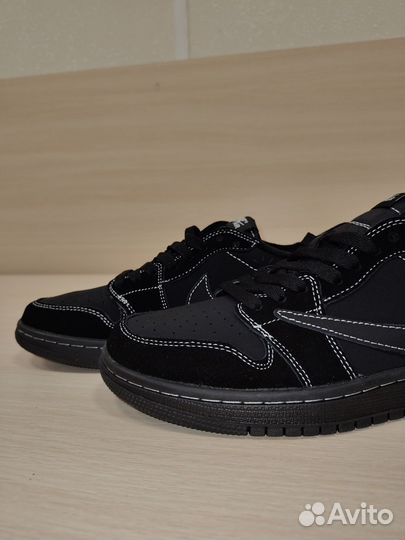 Nike Air Jordan 1 low Travis Scott black phantom